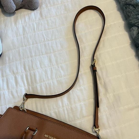 Michael Kors handle bag - Picture 3 of 3